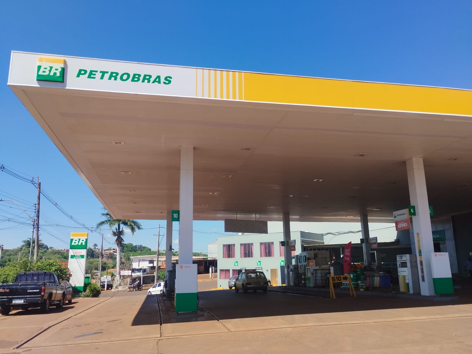 Posto Guairacá Cambará